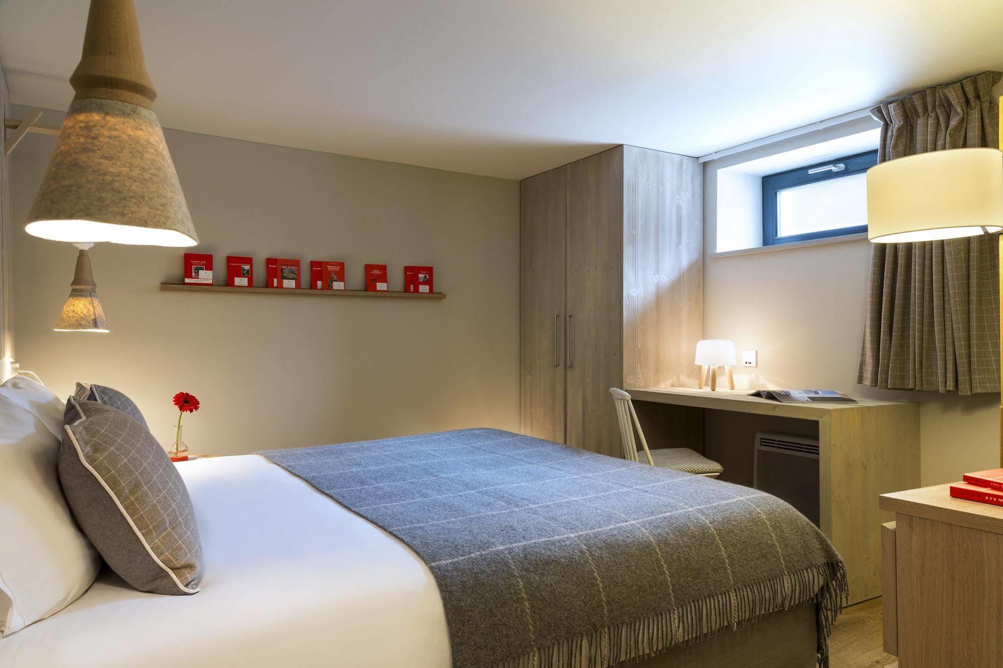 De L'héliopic 4*